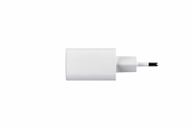 WEGENER Адаптер живлення з портом USB-A потужністю 18 Вт та USB-C потужністю 20 Вт із переробленого АБС-пластику (100% rABS) білий - 97186-106- Фото №2 WEGENER Адаптер живлення з портом USB-A потужністю 18 Вт та USB-C потужністю 20 Вт із переробленого АБС-пластику (100% rABS) білий - 97186-106- Фото №2