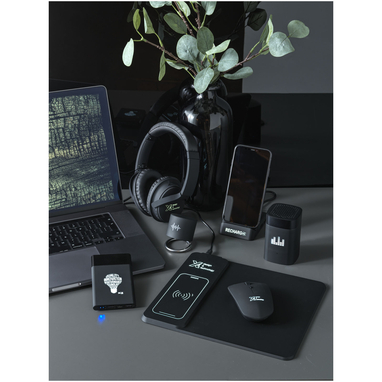 Динамик с карабином-кольцом SCX.design S26 с подсветкой логотипа, цвет сплошной черный - 2PX02490- Фото №9 Динамик с карабином-кольцом SCX.design S26 с подсветкой логотипа, цвет сплошной черный - 2PX02490- Фото №9