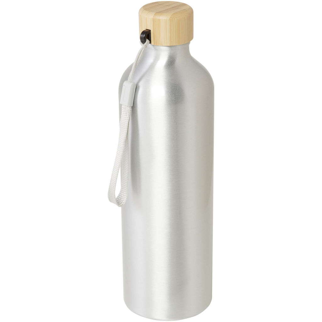 Бутылка для воды Malpeza 770 мл из переработанного алюминия, сертифицированная RCS, цвет серебряный