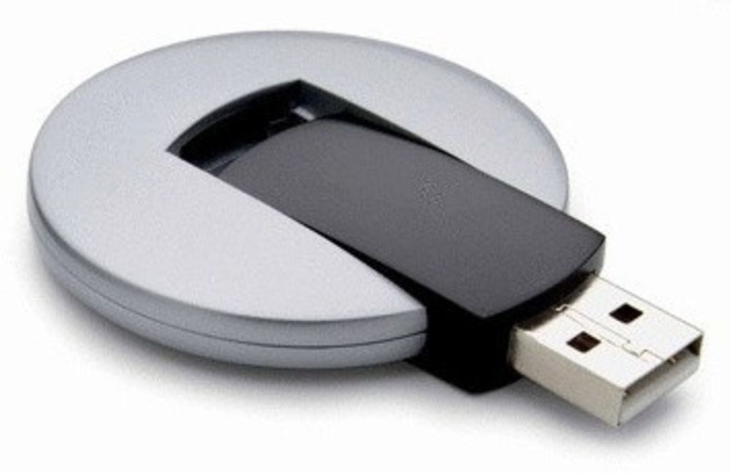 Накопитель USB 64GB, цвет черный