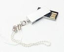 Мини-флешка с цепочкой 8 Gb, серебристая, металлическая Мини-флешка с цепочкой 8 Gb, серебристая, металлическая