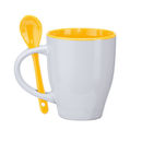Керамическая кружка емкостью 350 мл с внутренней поверхностью и ложкой соответствующего цвета Керамическая кружка емкостью 350 мл с внутренней поверхностью и ложкой соответствующего цвета